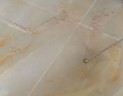 石台瓷砖空鼓维修公司分享粘合剂选择不当在瓷砖铺贴过程中可能导致以下问题